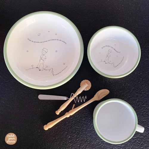 Petit Jour Paris Vaisselle Enfant Assiette émail Blanche 2 Petit Jour Paris Vaisselle Enfant Assiette émail Blanche – Image 2