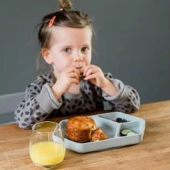 Kindsgut Vaisselle Enfant Assiette Ventouse Carré En Silicone Gris Foncé -Vaisselle et accessoires de cuisine enfant Soldes assiette ventouse carre en silicone gris fonce 3