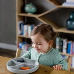 Kindsgut Vaisselle Enfant Assiette Ventouse En Silicone Gris Foncé -Vaisselle et accessoires de cuisine enfant Soldes assiette ventouse en silicone gris fonce 3