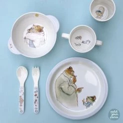 Petit Jour Paris Vaisselle Enfant Coffret Cadeau 5 Pièces Gris Bébé -Vaisselle et accessoires de cuisine enfant Soldes coffret cadeau 5 pieces gris bebe 5